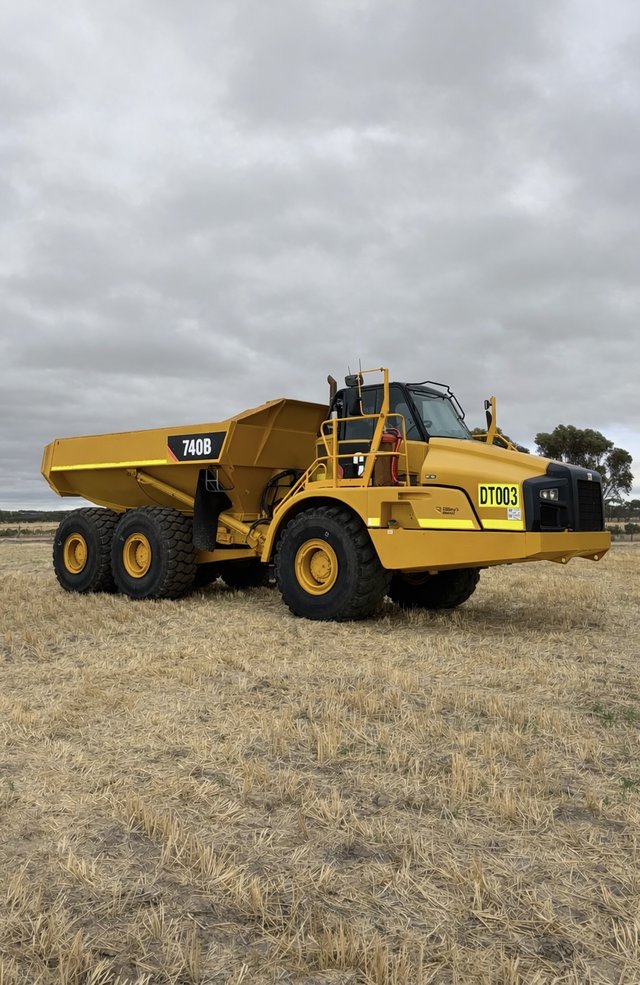 Cat 740B articulated dump truck
